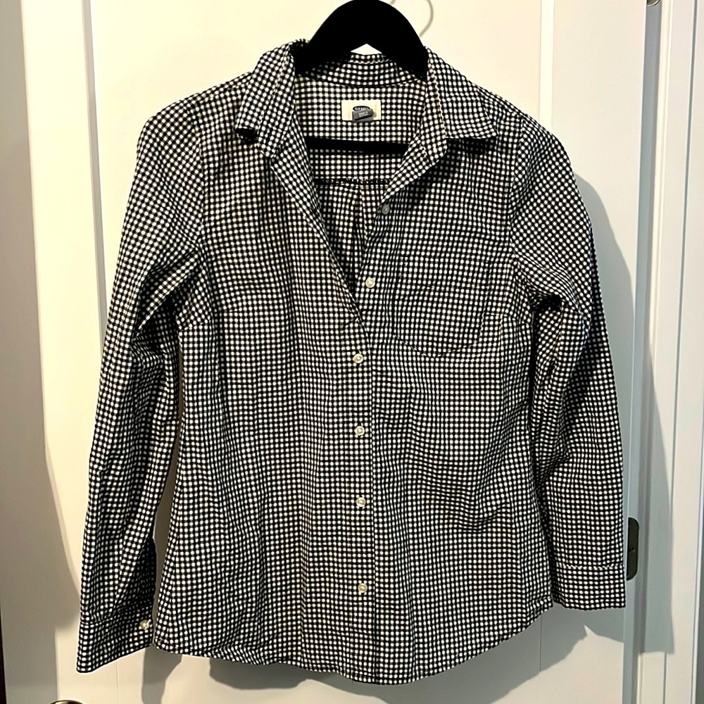 XS Old Navy black and white button down